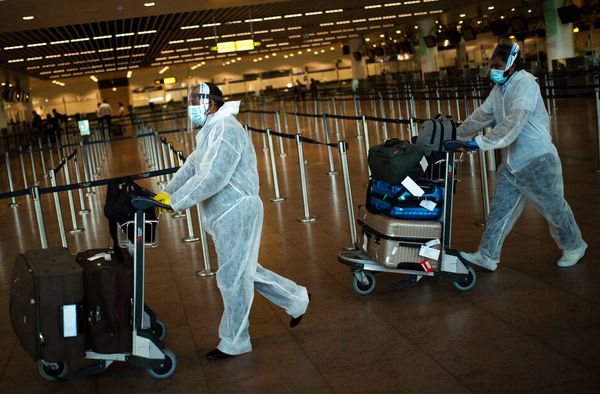 EU Sets Out Virus Pass Plan to Allow Free Travel by Summer