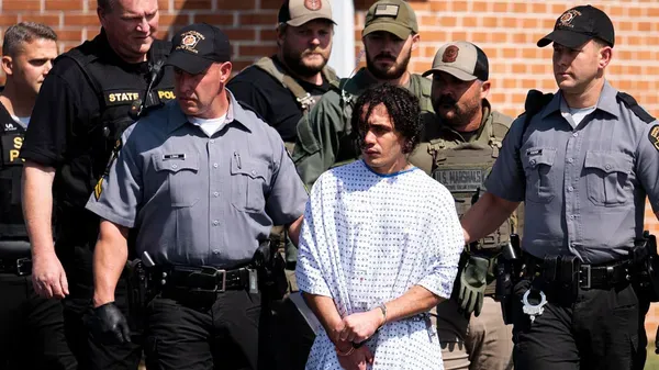 As All Eyes Are Fixed on Pennsylvania Manhunt, A DC Murder Suspect Is on the Run and Off the Radar