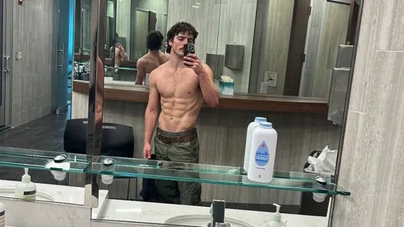 Singer Benson Boone Shares Another Eye-Popping Shirtless Selfie