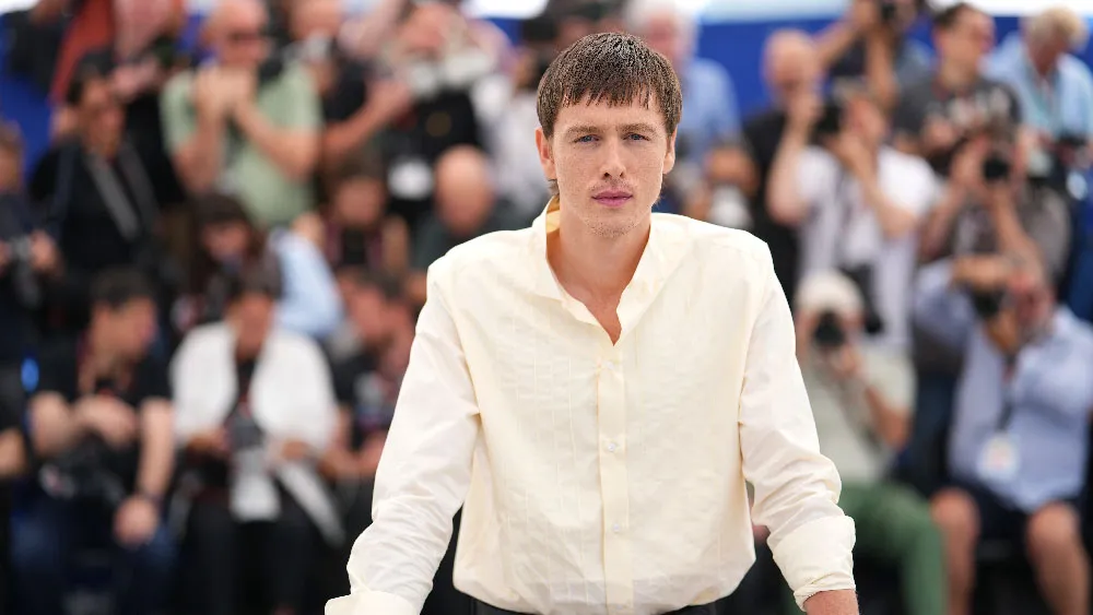 Scarlett Johansson, Kristen Stewart and Harris Dickinson Are Now Directors. Here's What They Say