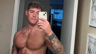 Cormac Murphy is a Stunning Solar-Powered Hottie